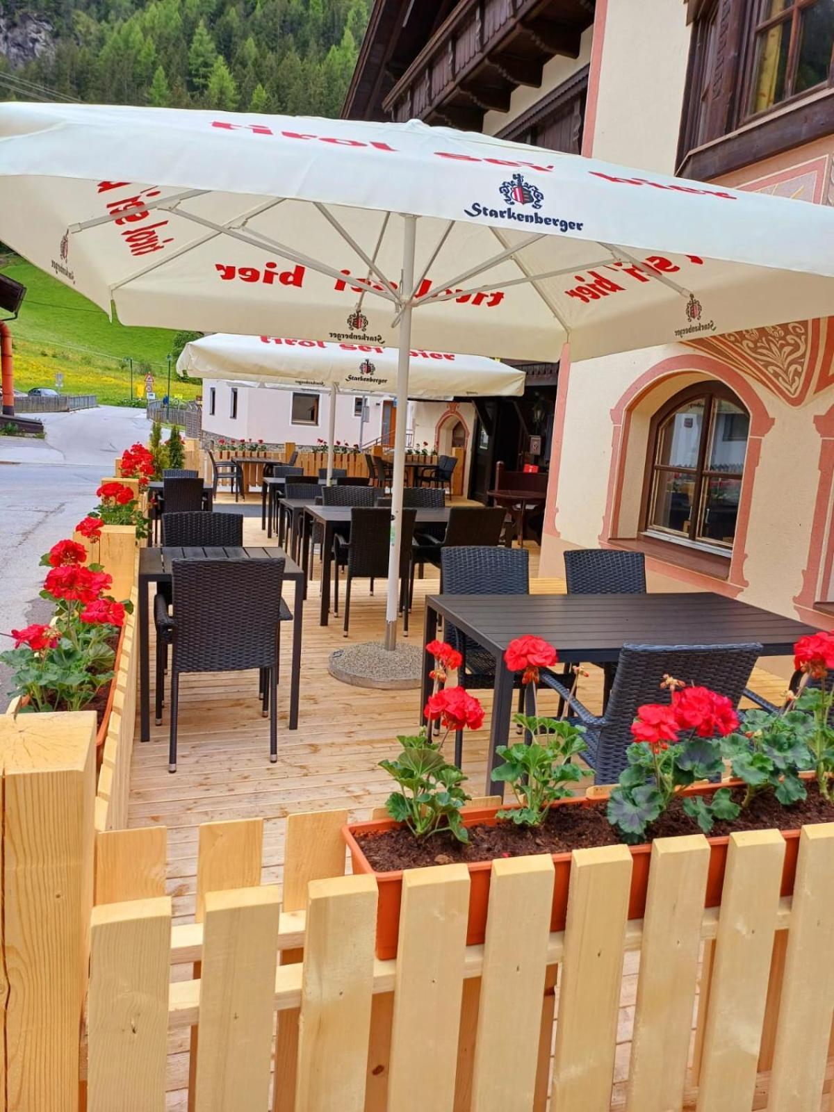 Hotel Restaurant Liesele Sonne Sankt Leonhard im Pitztal Esterno foto
