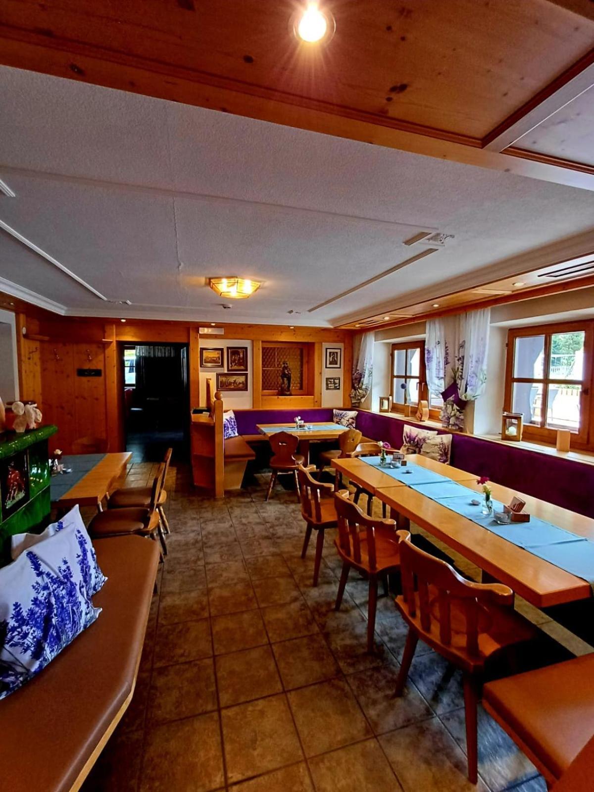 Hotel Restaurant Liesele Sonne Sankt Leonhard im Pitztal Esterno foto
